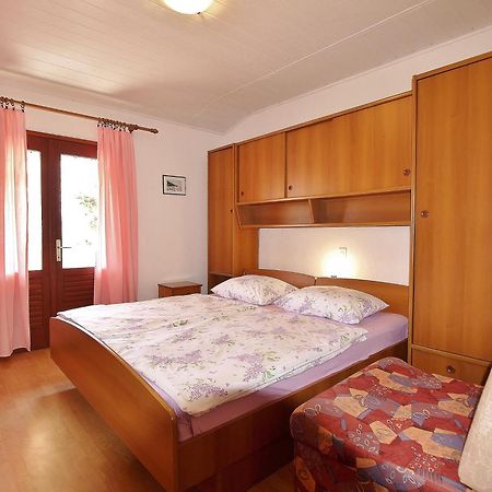 Apartmani Danijela 로파르 외부 사진