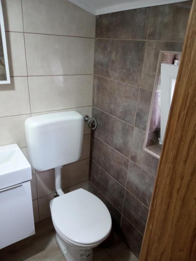 Apartmani Danijela 로파르 외부 사진