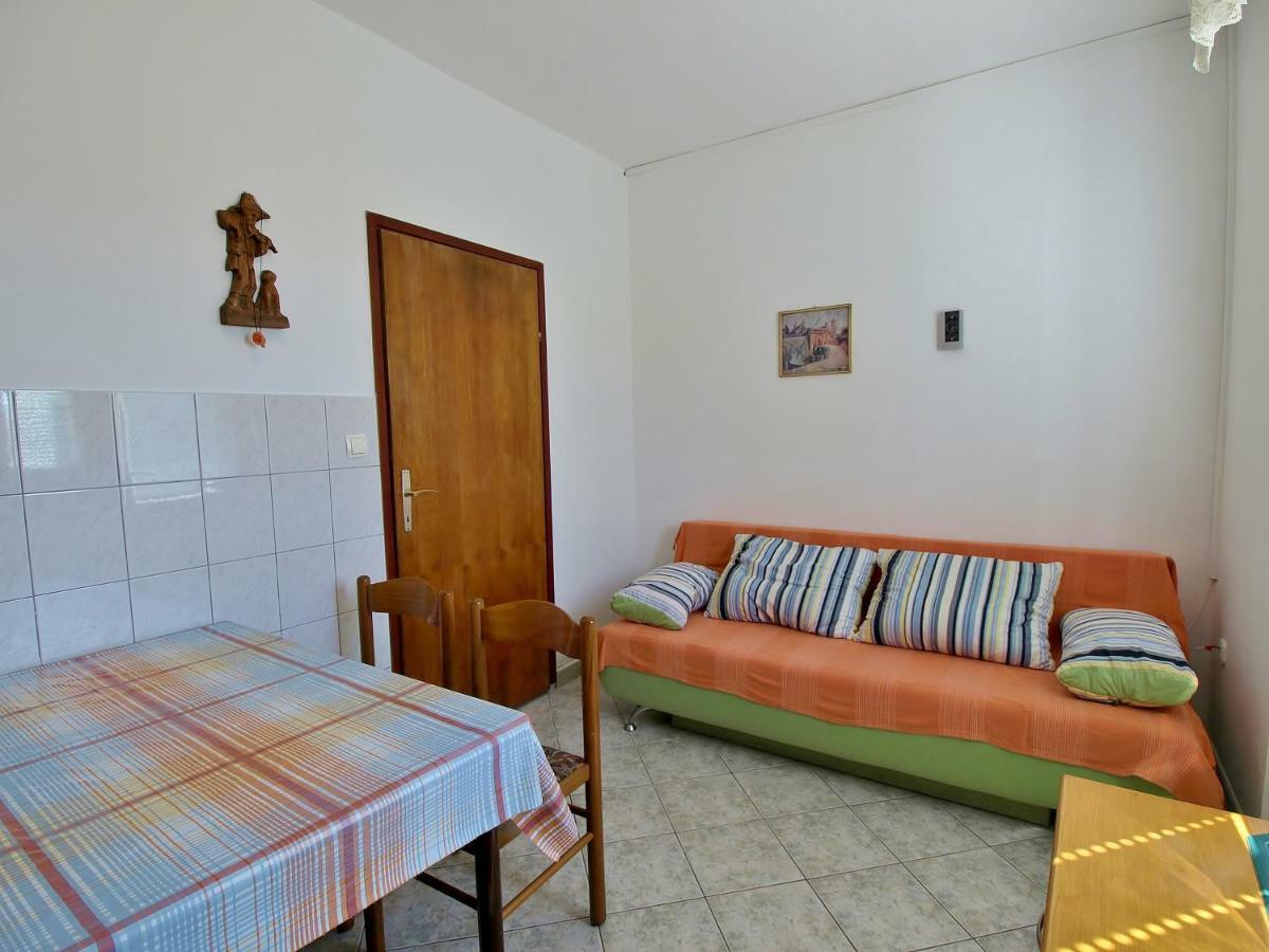 Apartmani Danijela 로파르 외부 사진