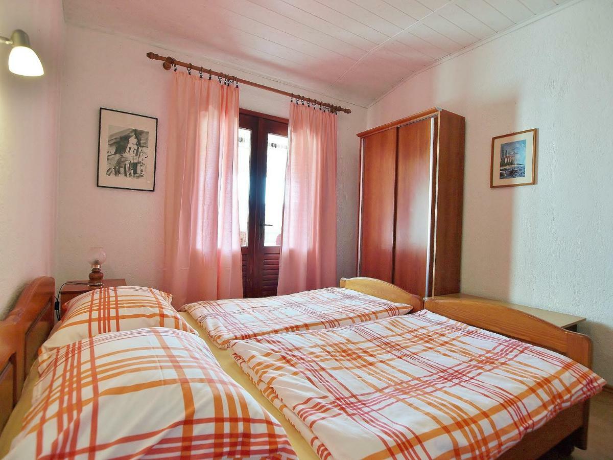 Apartmani Danijela 로파르 외부 사진