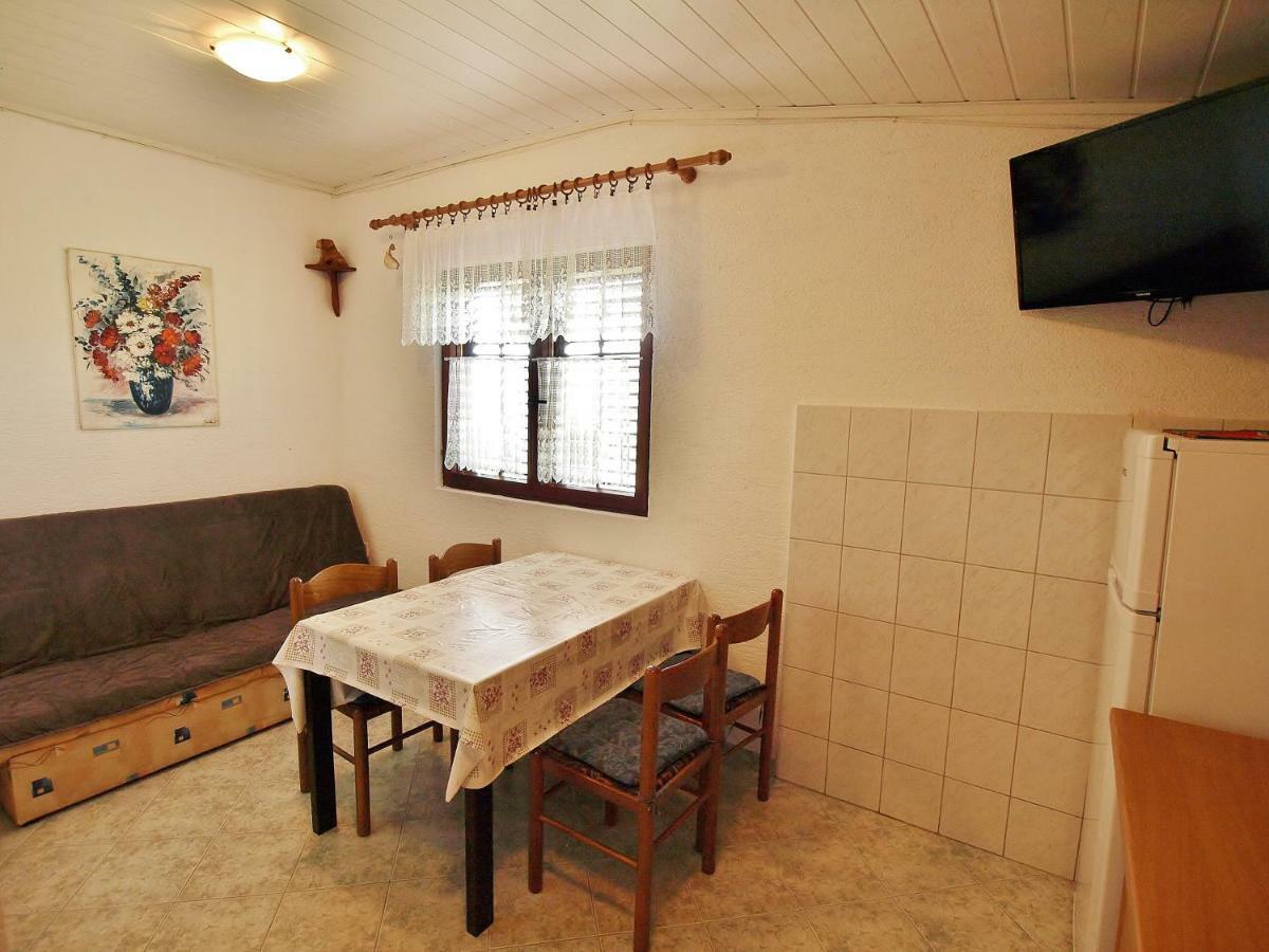 Apartmani Danijela 로파르 외부 사진
